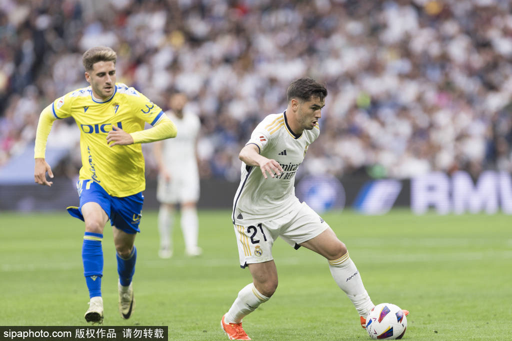 凭借中场球 凭借中场球